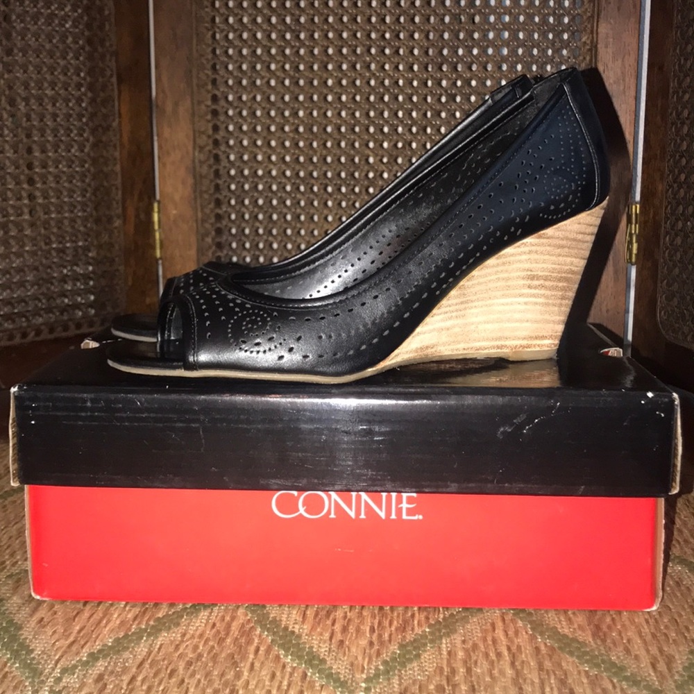 Connie Wedge Heels - Picture 4 of 6